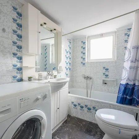 Penthouse With Urban And Partial Sea View! Apartment Athen